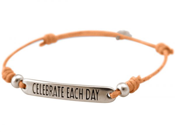 Gemshine - Damen - Armband - Gravur - CELEBRATE EACH DAY - Silber - Hellkoralle - Rose