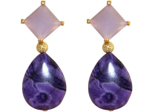 GEMSHINE Ohrringe mit lila violetten Chalcedon Cabochons und Achat Edelstein Tropfen. Ohrhänger aus 925 Silber oder hochwertig vergoldet. Made in München / Deutschland. Im edlen Schmucketui geliefert. – Bild 3